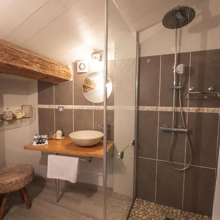 Maison Des Quatre Saisons 4*