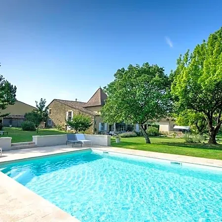 Maison Des Quatre Saisons 4*