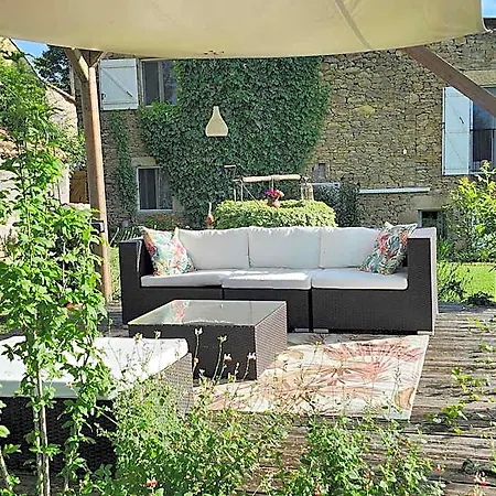 Maison Des Quatre Saisons Bed & Breakfast 4*