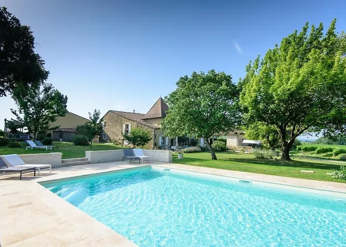 Maison Des Quatre Saisons 住宿加早餐酒店 4*